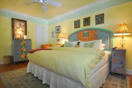 Pineapple Point Guest House - 14