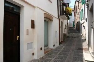 La Casetta di Atri, Atri