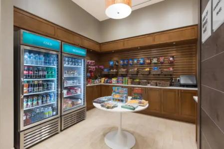 Hilton Garden Inn Miami Dolphin Mall - 11