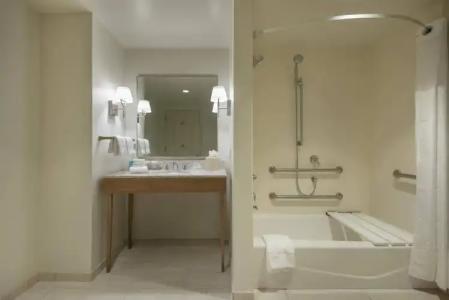 Hilton Garden Inn Miami Dolphin Mall - 9