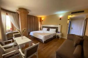 The Red Bricks Hotel, Shkoder