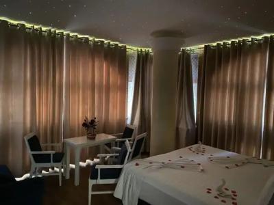 The Red Bricks - 108