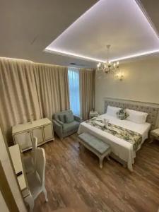 The Red Bricks - 115