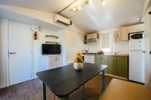 Zaton Holiday Resort Mobile Homes & Glamping Tents, Nin