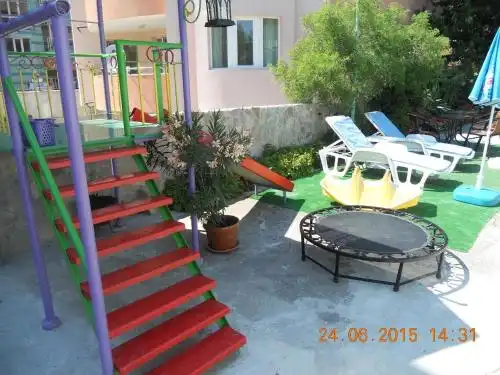 Diana Guest House - 8