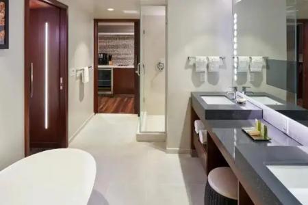 Hilton Grand Vacations Club Hokulani Waikiki - 24