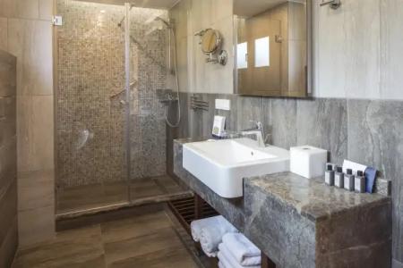 Spektr Boutique - 84