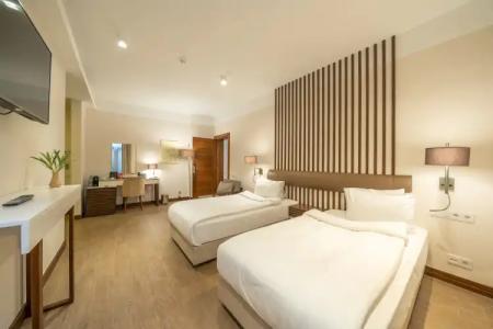 Spektr Boutique - 78