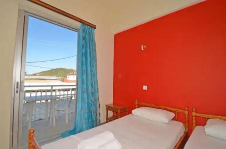 Levante Taverna Studios - 1