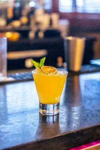 Trump International Beach Resort - - 9