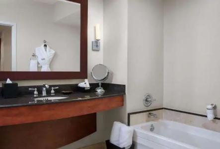 Trump International Beach Resort - - 6