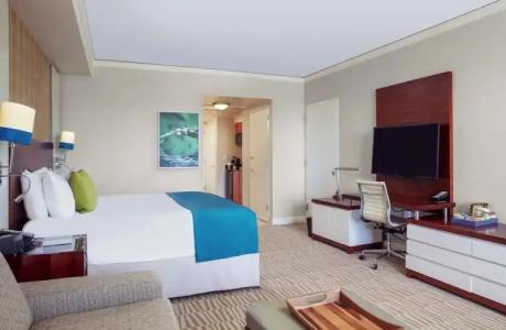 Trump International Beach Resort - - 69