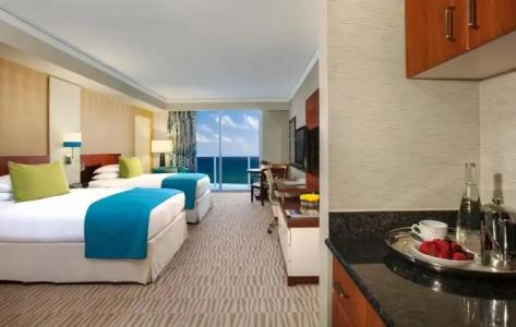 Trump International Beach Resort - - 53