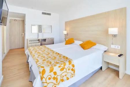 Ilusion Moreyo - Adults Only - 50