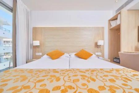 Ilusion Moreyo - Adults Only - 41