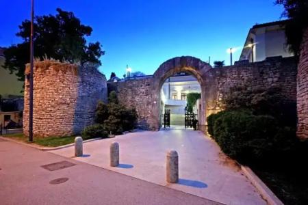 Pula Antic Rooms in Center - 10