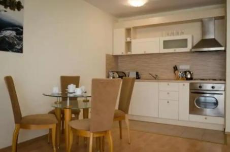 Sunny Fort Apartment - 1