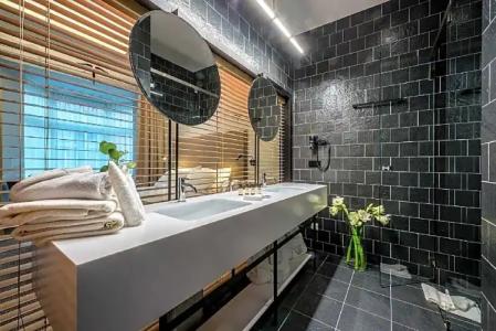 Artagonist Art - 107