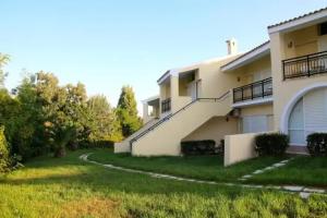 Mediterranean Blue, Kavos