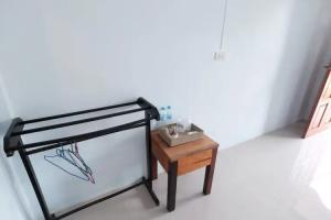 Monkey House, Lanta Island