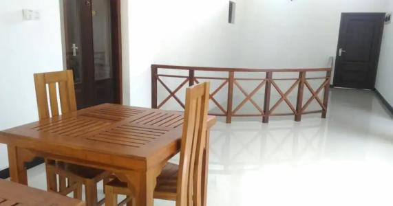 So What Boutique - 5