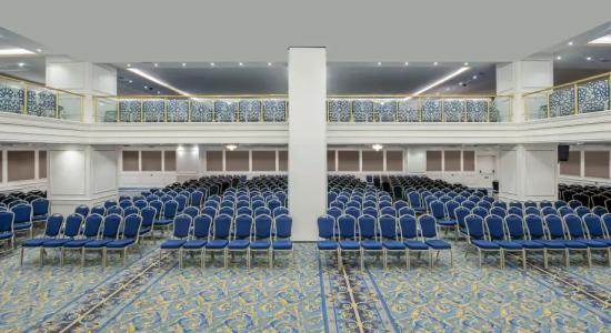 Doubletree by Hilton - 14