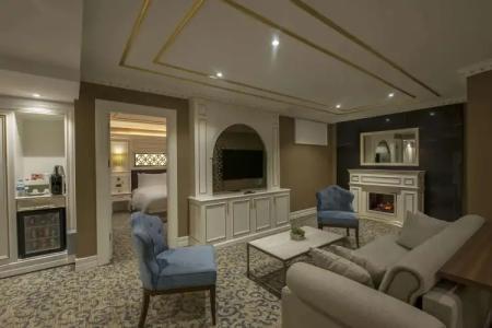 Doubletree by Hilton - 3