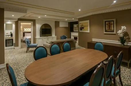 Doubletree by Hilton - 32