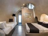 Superior Traditional Cave Triple room