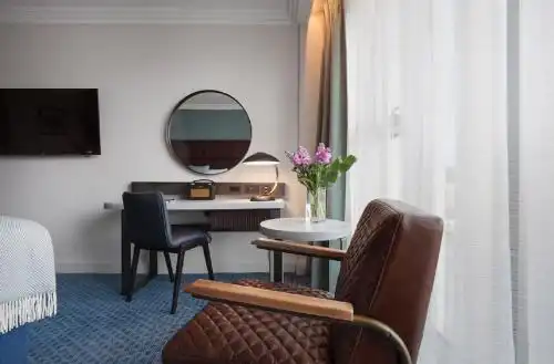 Clayton Cambridge - 12