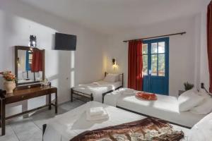 Palm Bay Hotel, Sissi