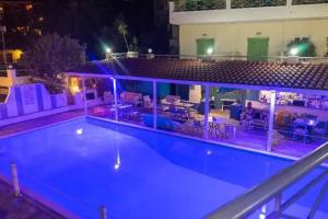 Tropicana Inn, Nydri