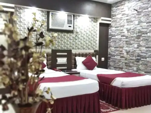 Executive Tower - 67