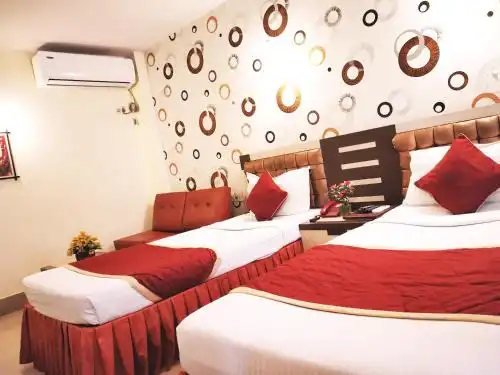 Executive Tower - 82