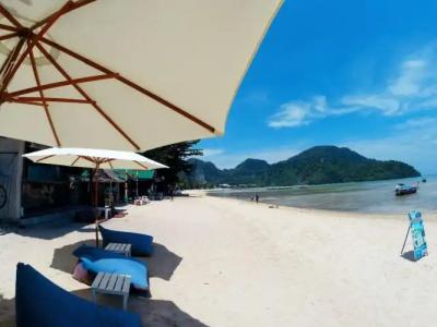 The Beacha Club - 13