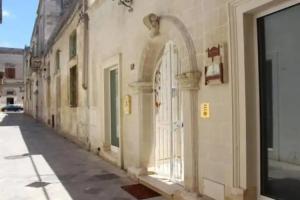 Book And Bed, Maglie