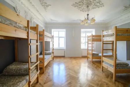 Free People Hostel - 4