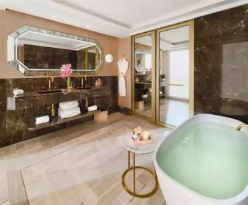 The One Barcelona GL - 55