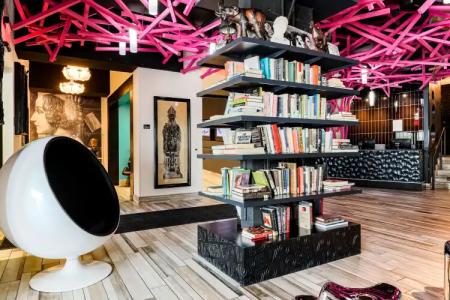 Lorenzo Dallas, Tapestry Collection by Hilton - 14