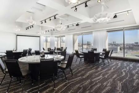 Lorenzo Dallas, Tapestry Collection by Hilton - 32