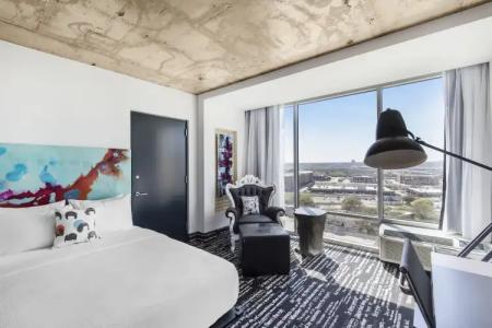 Lorenzo Dallas, Tapestry Collection by Hilton - 6