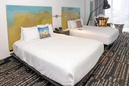 Lorenzo Dallas, Tapestry Collection by Hilton - 57