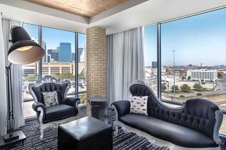 Lorenzo Dallas, Tapestry Collection by Hilton - 46