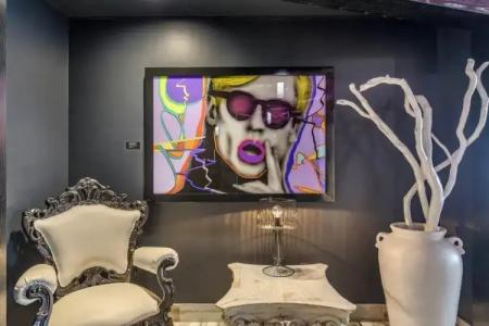 Lorenzo Dallas, Tapestry Collection by Hilton - 39