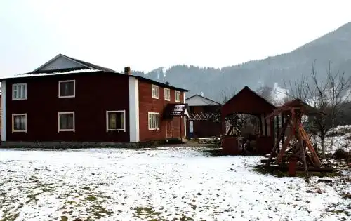 У Ганнусі, Верховина - 2