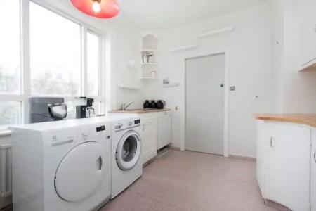 Esja Guesthouse - 12