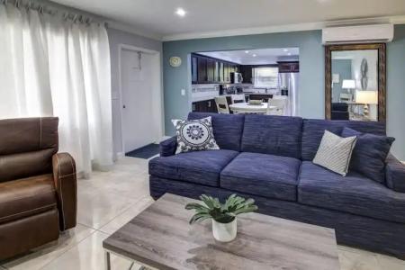 May-Dee Suites in Florida - 29