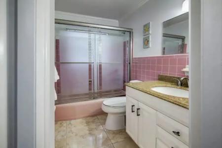 May-Dee Suites in Florida - 5