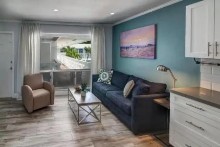 May-Dee Suites in Florida - 56