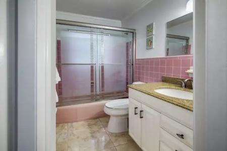 May-Dee Suites in Florida - 35